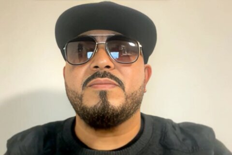 Ciudadano estadounidense detenido durante 3 años dice que ‘lo perdió todo’ y espera reconstruirlo