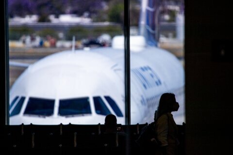 FAA investiga acercamiento peligroso entre avión de United y helicóptero militar