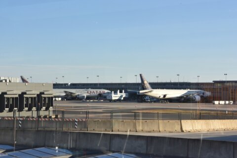 Levantan la suspensión de vuelos en varios aeropuertos de Washington D.C.