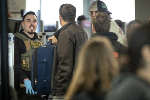 Zar de la frontera: es posible que ICE no abandone los aeropuertos una vez que se le pague a la TSA