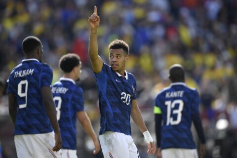 Francia se afina para el Mundial con triunfo 3-1 sobre Colombia