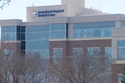 Acusan a trabajador de hospital en Virginia de agredir sexualmente a pacientes