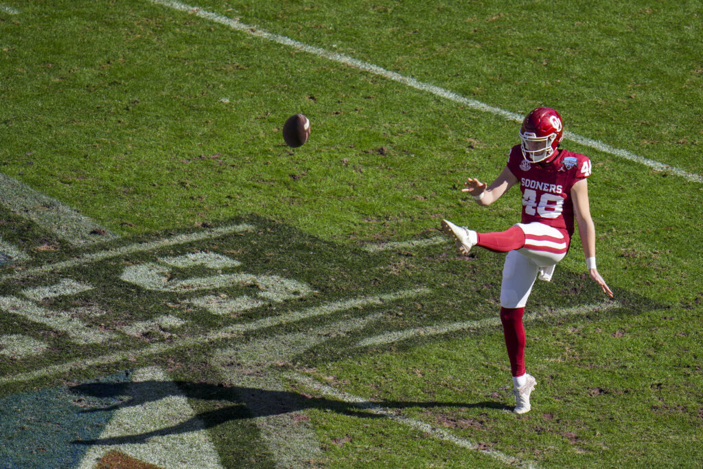 Ravens sign punter Luke Elzinga as a possible replacement for Jordan Stout