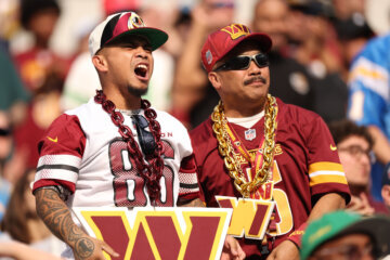 Washington Commanders fans cheering