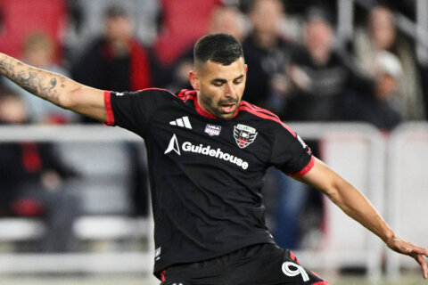 Tai Baribo records a hat trick and DC United plays the Red Bulls to a 4-4 tie