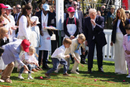 kids roll eggs at white house with President Trump and the first lady
