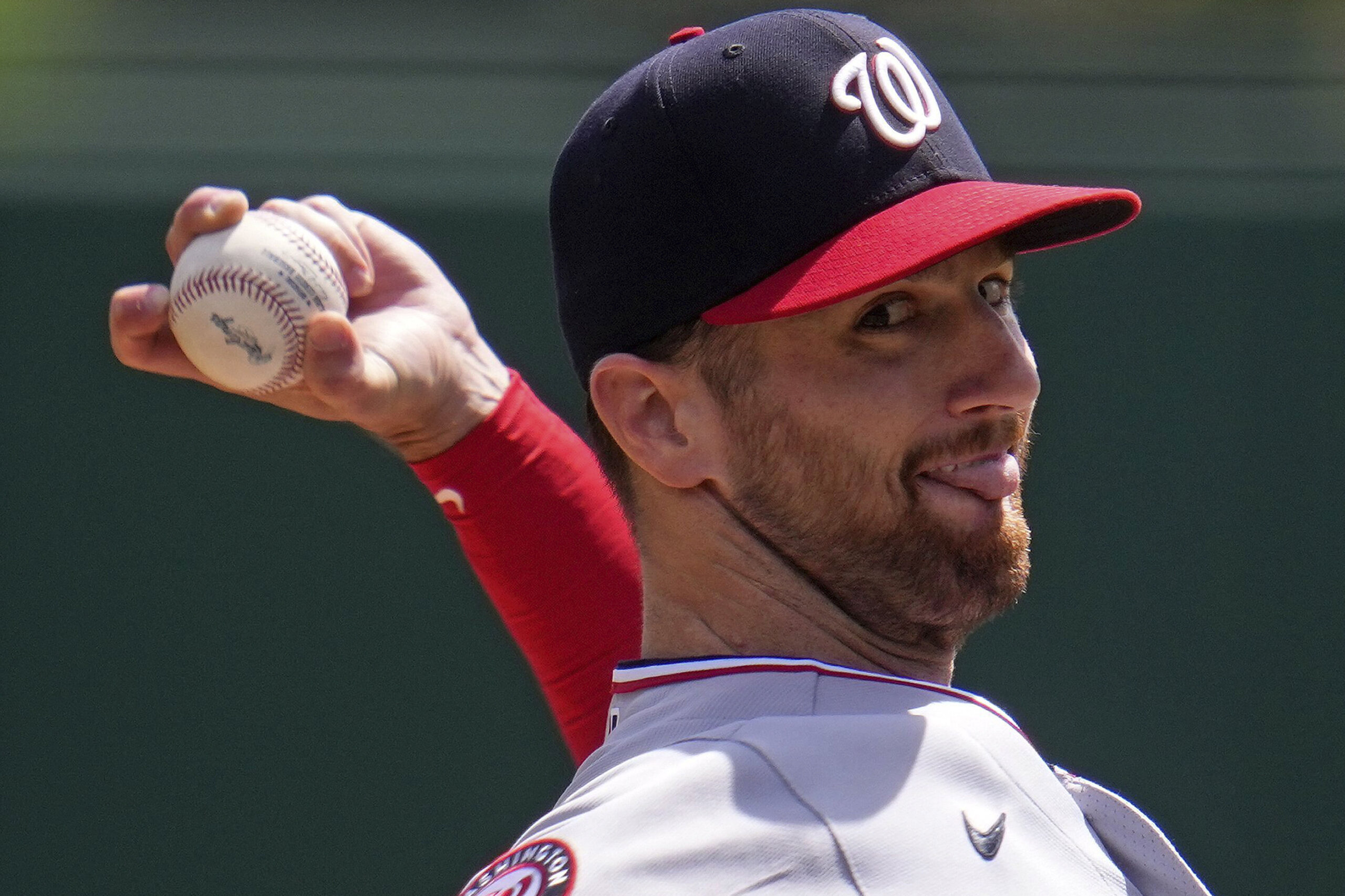 Griffin, Nationals beat Braves 2-1 to give Atlanta its first home series loss of the season