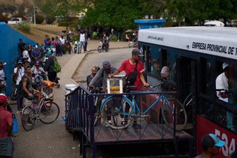 An underwater bus in Havana becomes the ride that matters during Cuba’s fuel crisis