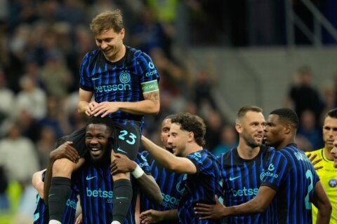 Inter Milan eases past Cagliari and moves one step closer to Serie A title