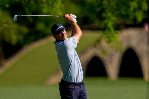 Justin Rose fades at the Masters, still joins Scheffler in the hunt behind leaders McIlroy and Burns