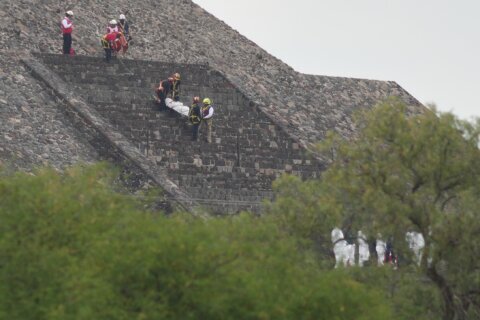 Gunman who fired on tourists at Mexican pyramid carried materials related to 1999 Columbine massacre