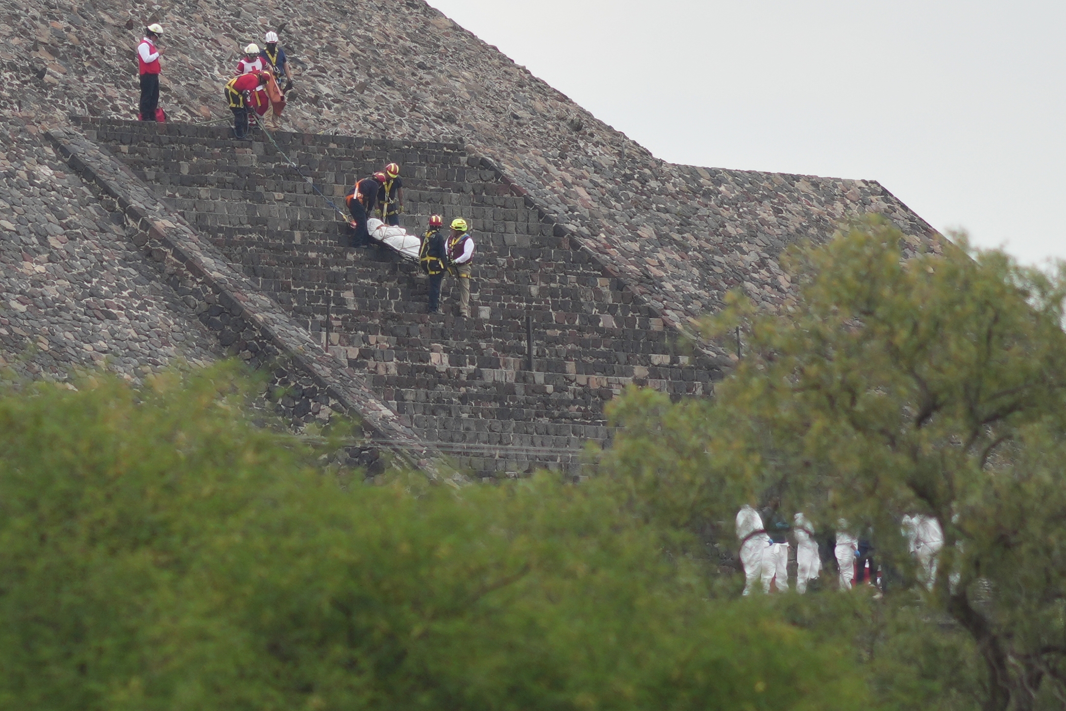 Gunman who fired on tourists at Mexican pyramid carried materials related to 1999 Columbine massacre
