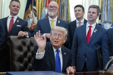 Trump gives go-ahead to major new Canada-US oil pipeline