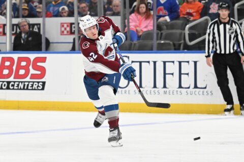 Avalanche clinch top spot in Western Conference and shift focus to bigger goals