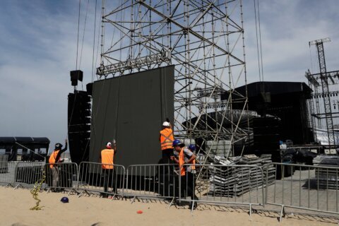 Construction of the stage for Shakira's concert in Brazil resumes after worker's death