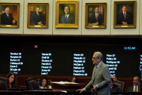Florida legislature approves new congressional map intended to boost Republicans in midterms