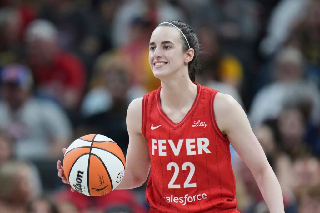 Caitlin Clark scores 21 points, gives the Fever a brief scare in her 1st home game in 9 months
