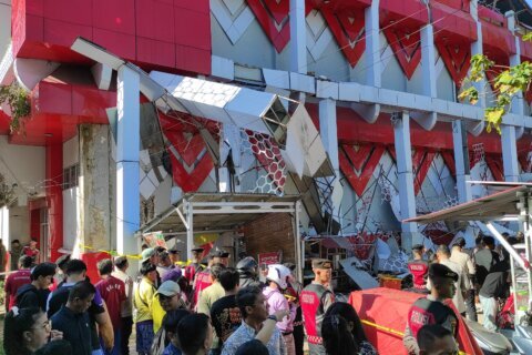 Earthquake in Indonesia kills at least 1 person and sets off small tsunami