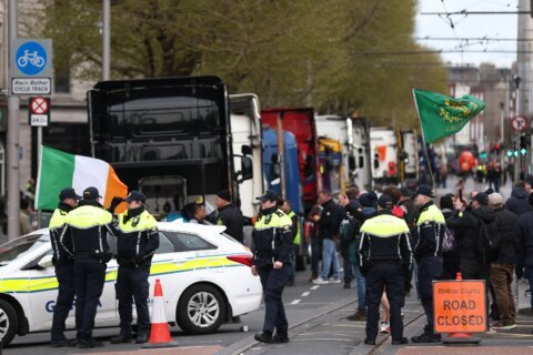 Police remove fuel protesters from Dublin center as disruption over soaring costs continues