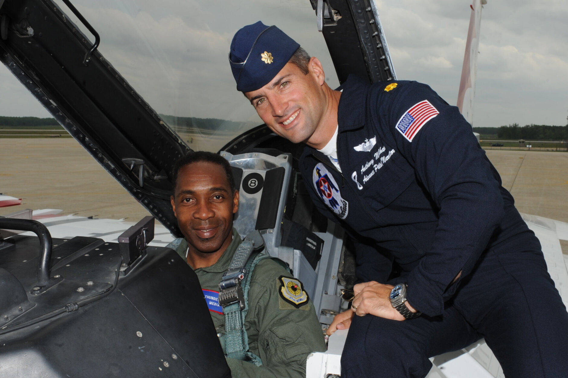 J.J. Green pictured with Maj. Anthony Mulhare before their flight with the Thunderbirds