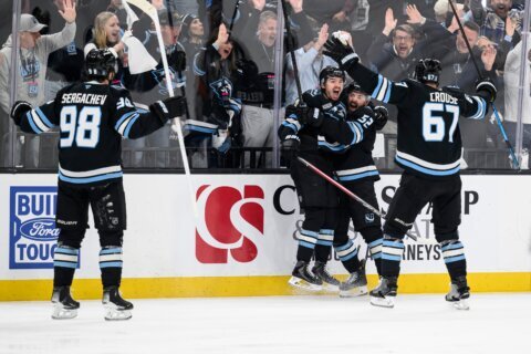 Theodore’s overtime goal lifts Golden Knights to 5-4 win over Mammoth; series tied at 2-all