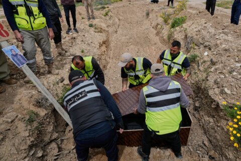 New Israeli strikes hit southern Lebanon a day after historic talks in Washington