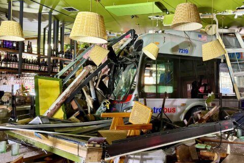 At least 3 injured after Metrobus crashes into DC restaurant