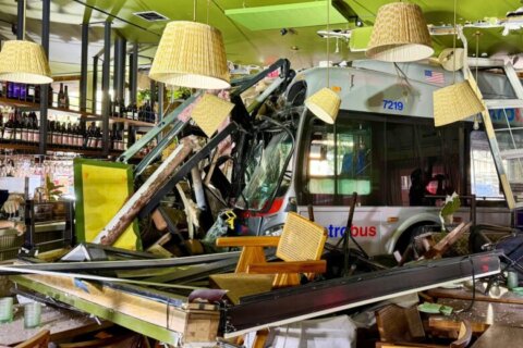 At least 3 injured after Metrobus crashes into DC restaurant