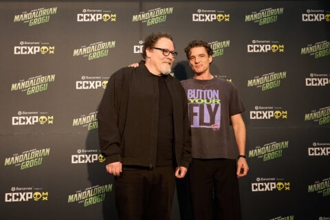 Pedro Pascal is moved to tears on his second visit to CCXP Mexico pop culture convention