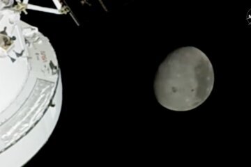 NASA Artemis Moonshot