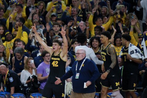 Michigan installed as early favorite over UConn in national title game despite Lendeborg injury