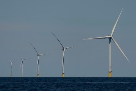 Developer of Massachusetts offshore wind farm sues to stop turbine manufacturer from walking away