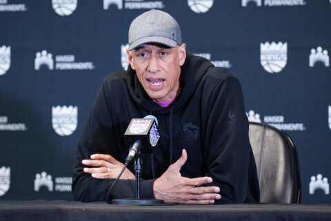 Kings will bring back coach Doug Christie for a second full season, AP source says