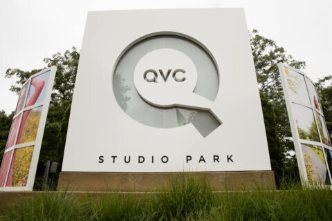 Home shopping pioneer QVC plans  bankruptcy protection filing as consumers jump on deals elsewhere