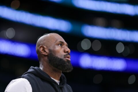 LeBron James must try to carry yet another team to playoff success with Lakers’ Doncic, Reaves out
