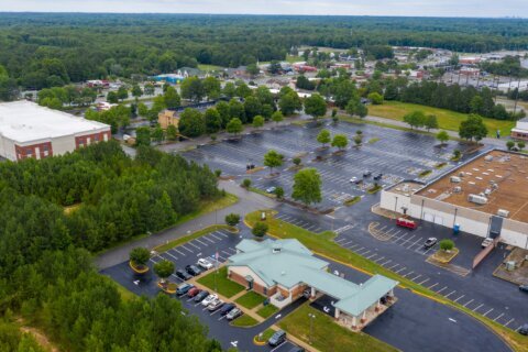 A bank robber’s cellphone gave him away. Now the Supreme Court is hearing his case