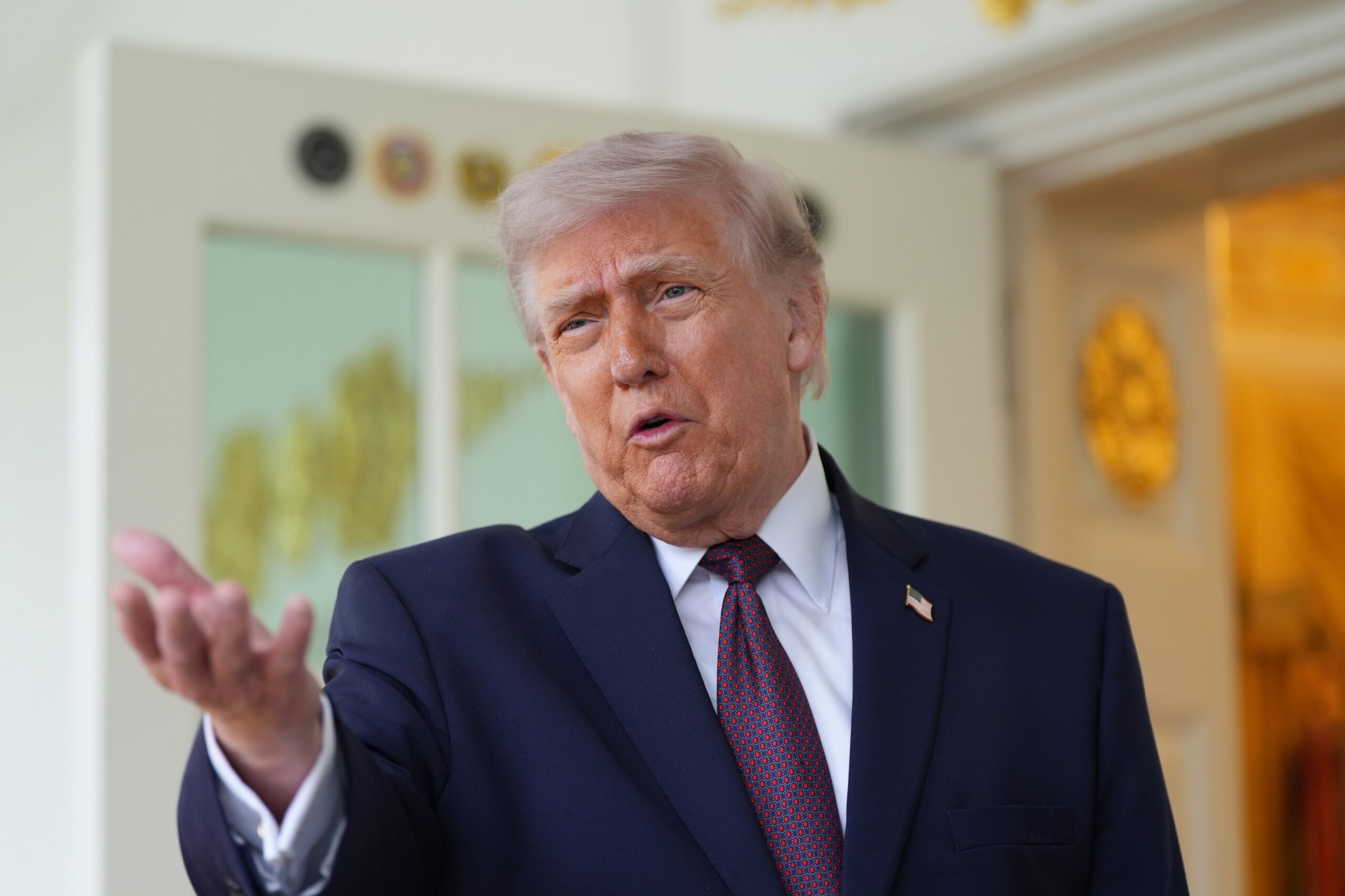 Trump bertaruh pemotongan pajaknya akan menyenangkan para pemilih di Las Vegas di Barat – WTOP News