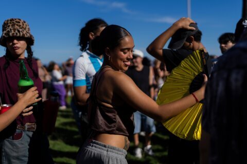 Hundreds pack Montevideo’s plaza as La Rueda de Candombe caps a breakout run