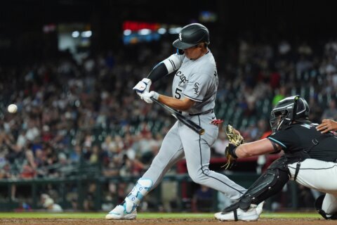 White Sox rookie Munetaka Murakami ties MLB rookie record with HR in 5th straight game