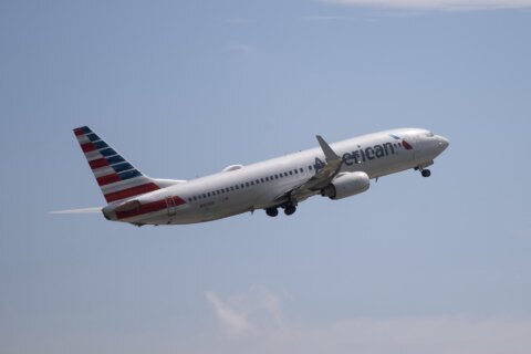 American Airlines descarta fusión con United y asegura que no está interesada