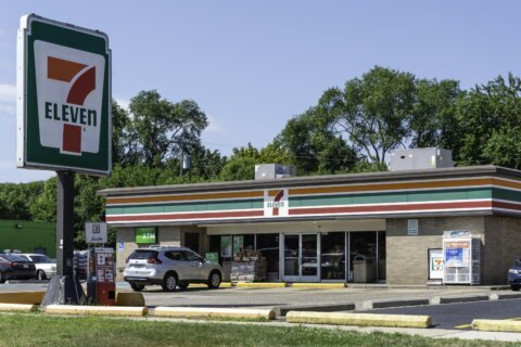 7-Eleven planifica cerrar más de 600 tiendas en Norteamérica este año