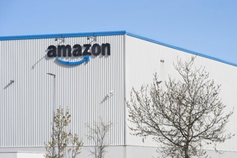 Amazon impondrá recargo a vendedores por alza de precios en gasolina 