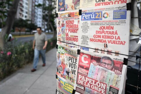 Perú se encamina a un balotaje presidencial, pero aún no se confirman los contendientes