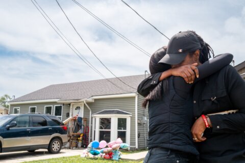 Investigan cómo el atacante de Louisiana, que mató a ocho niños, obtuvo el arma