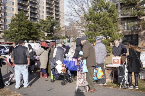 After family tragedy, Fairfax Co. teen launches nonprofit to help people experiencing homelessness