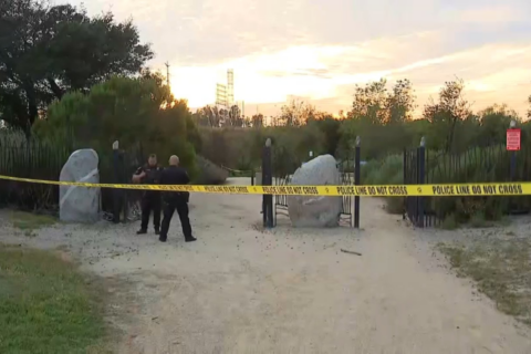 Hallan cráneo humano en parque; horas antes, ahí buscaban huevos de Pascua