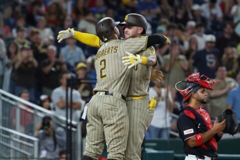 Merrill hits a two-run homer in the 7th inning to give the Padres a 7-5 win over the Nationals