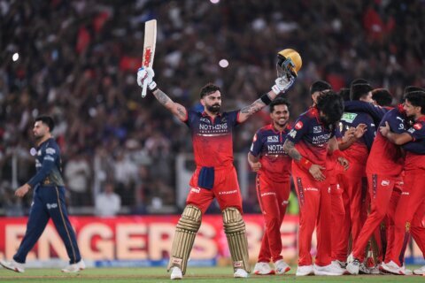 Kohli leads Bengaluru to 5-wicket win over Gujarat in Indian Premier League final