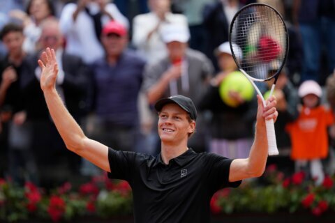 Sinner finishes off Medvedev to set up Italian Open final vs. Ruud