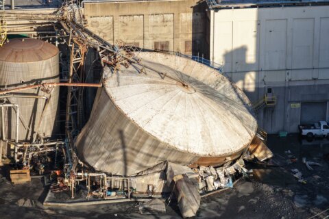 9 missing after Washington paper mill tank implosion and officials say there’s no hope of survivors